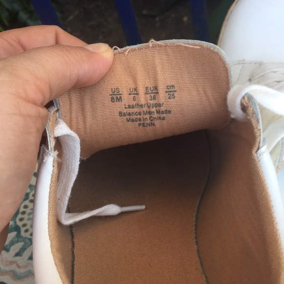 Sneakers - Picture 5 of 5